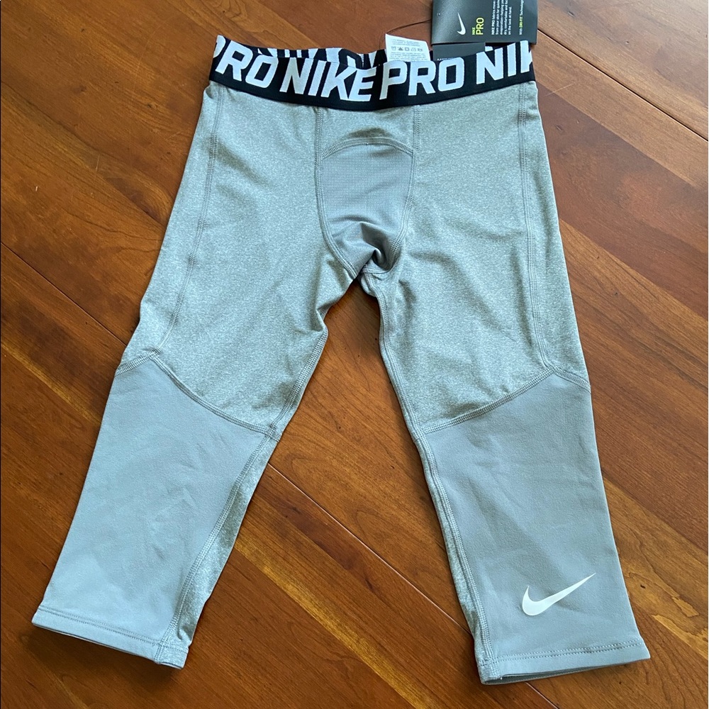 Nike Youth Pro 3/4 Length Compression Tigh…